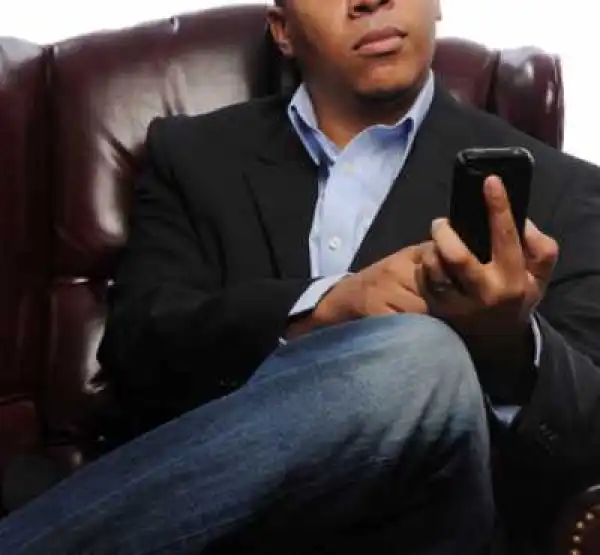 See 7 Types Of Phone Users [Surprise To See Your Type In]